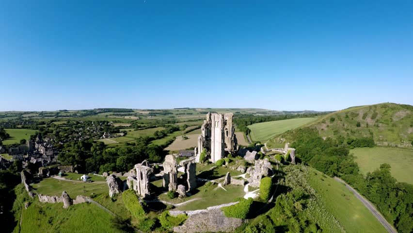 Corfe Castle: A Historical Gem in Dorset You Must Visit